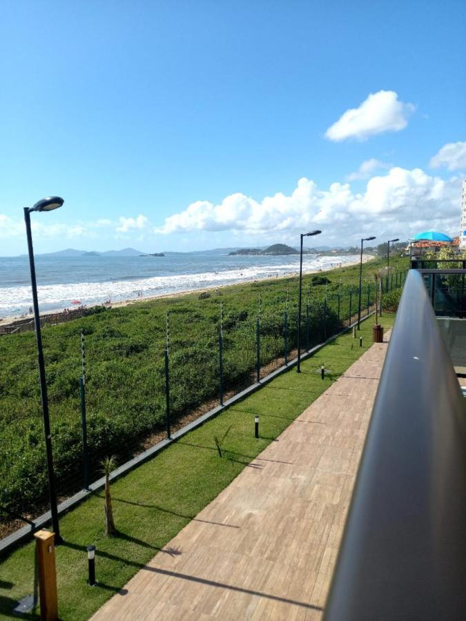 Appartamento Apartamento frente Mar, Pé na Areia Barra Velha  Esterno foto